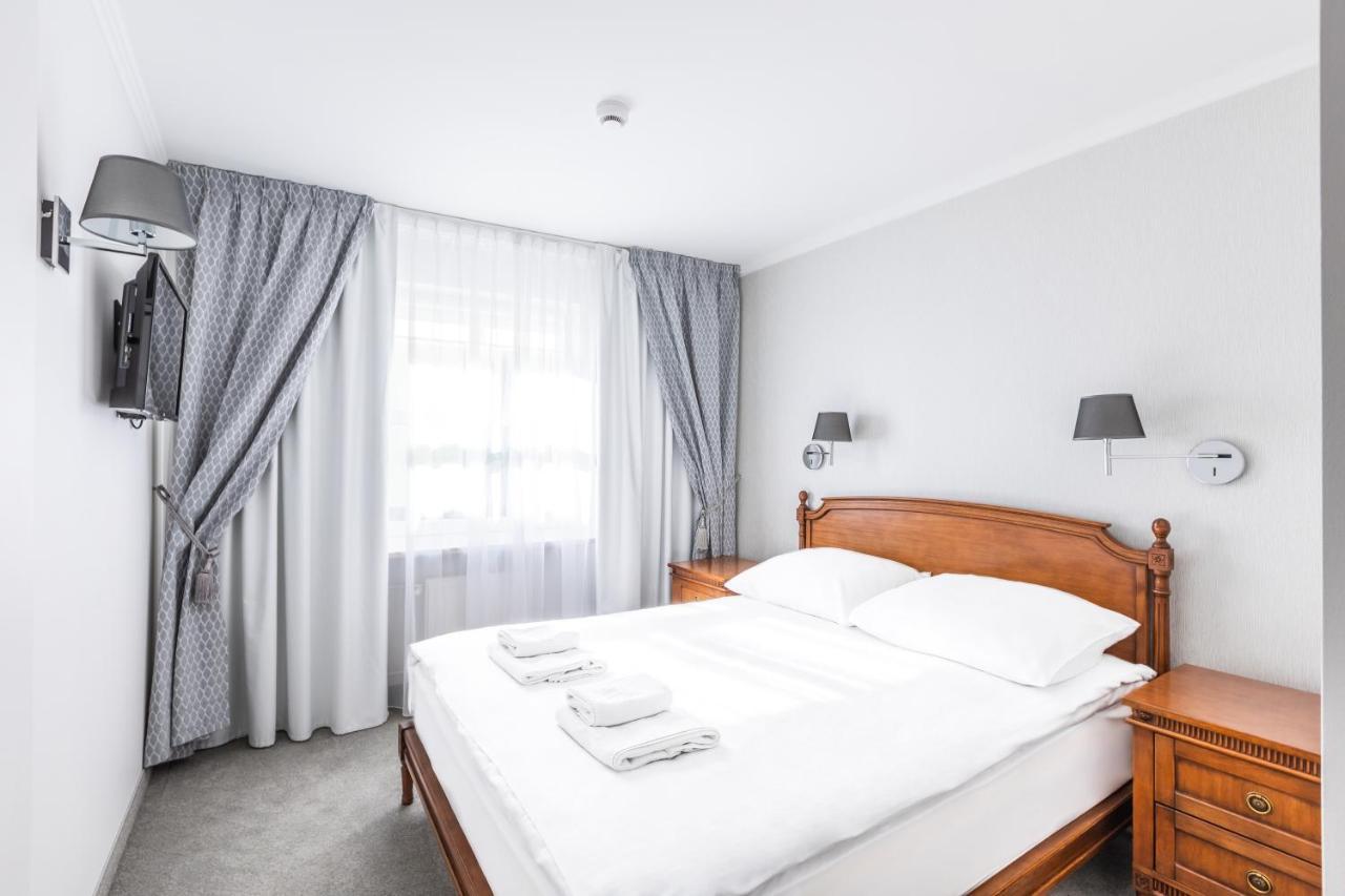 Hotel Pod Zlota Roza Kielce Exteriör bild